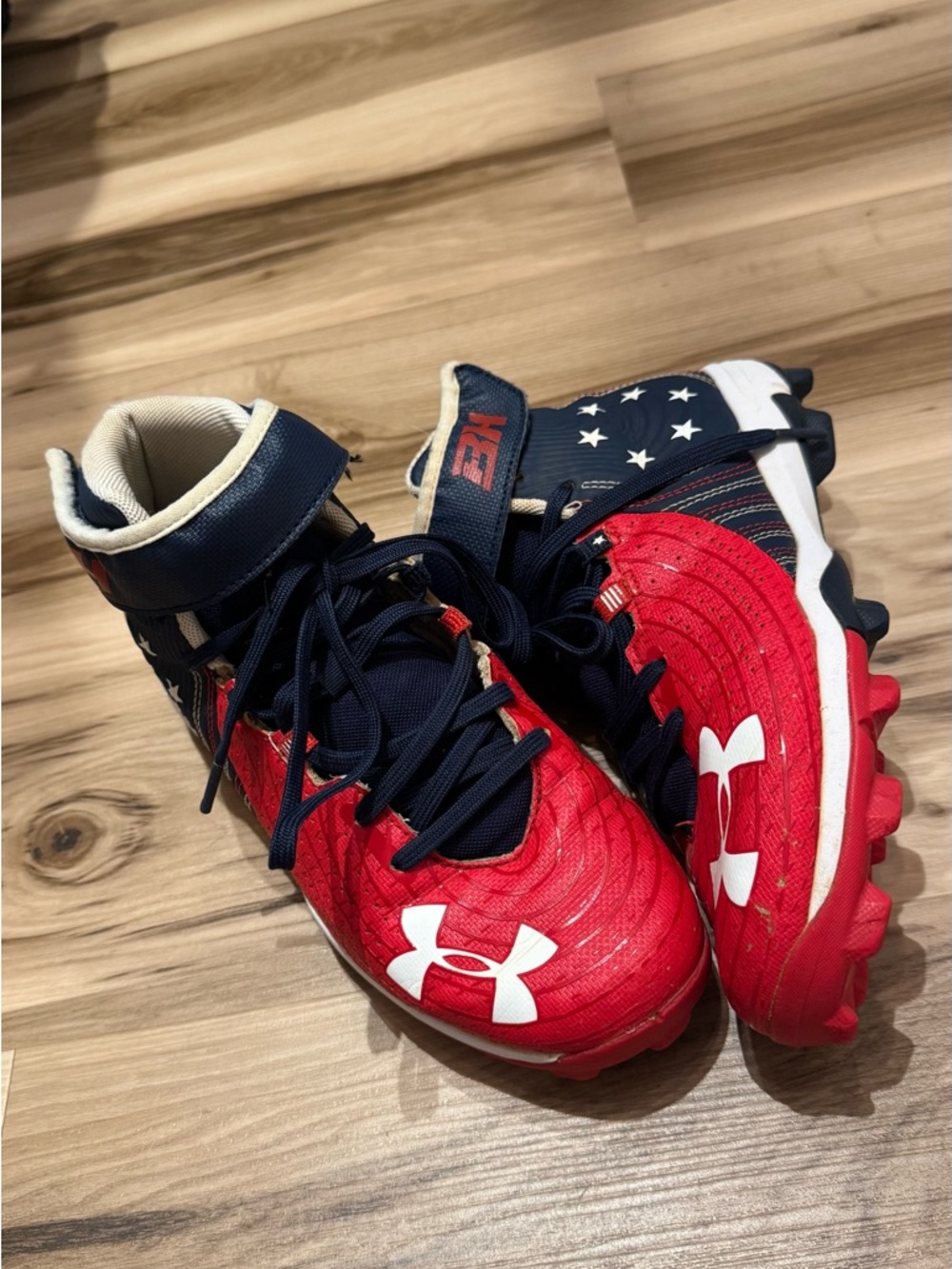 Under Armour Kids Harper 4 Mid RM Jr. Patriotic USA Red & Navy Star Cleats Sz 5